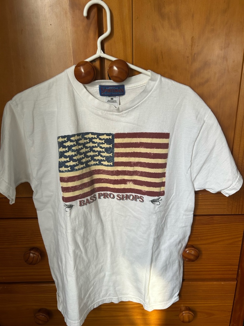 Bass Pro Shops vintage Men's White Graphic Flag T-Shirt